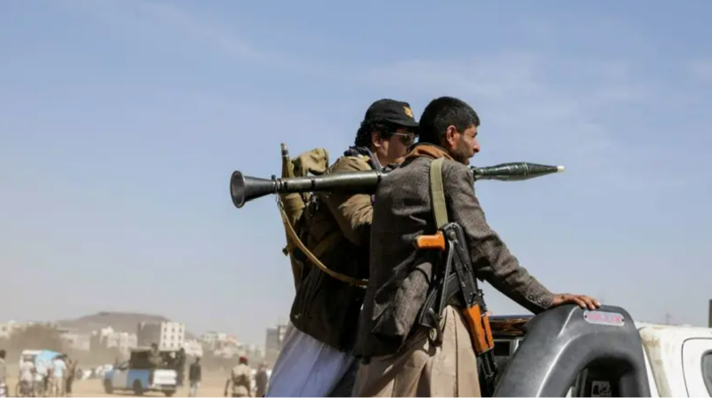 Yemen : Houthis conduct ‘qualitative military operation’ targeting US warships