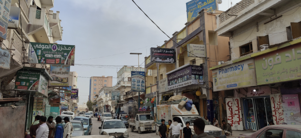 Two Arrested in Al-Mahra for Cyber Blackmail Targeting Women and Girls