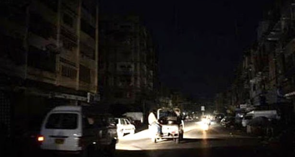 Power Outages in Aden Reach 14 Hours Daily Amid Fuel Shortages and Failing Stations