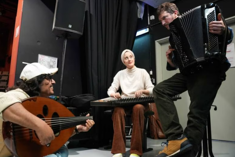 Yemeni orchestra captivates Paris music lovers with message of peace