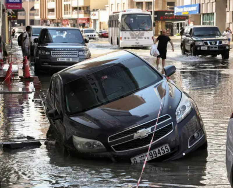 Deluge Batters U.A.E. and Oman, Killing at Least 20