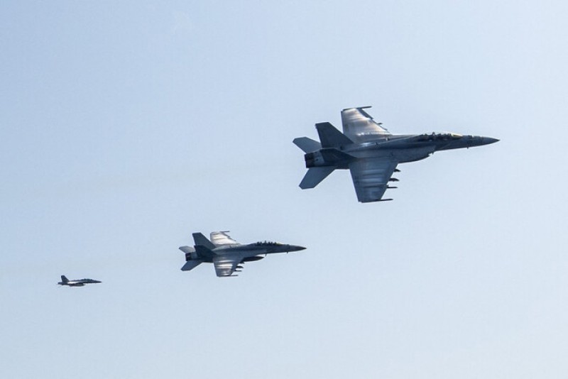 23 U.S. Airstrikes Target Houthi Weapons Sites Across Yemen