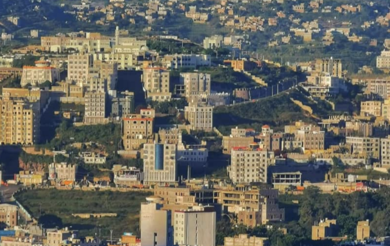 Yemen : Two Girls Killed, Third Injured as Construction Crane Load Falls in Ibb