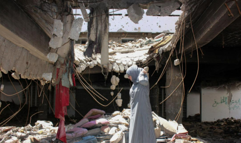 40 deaths ,8 injuries in the fall of a transport bus southern Yemen
