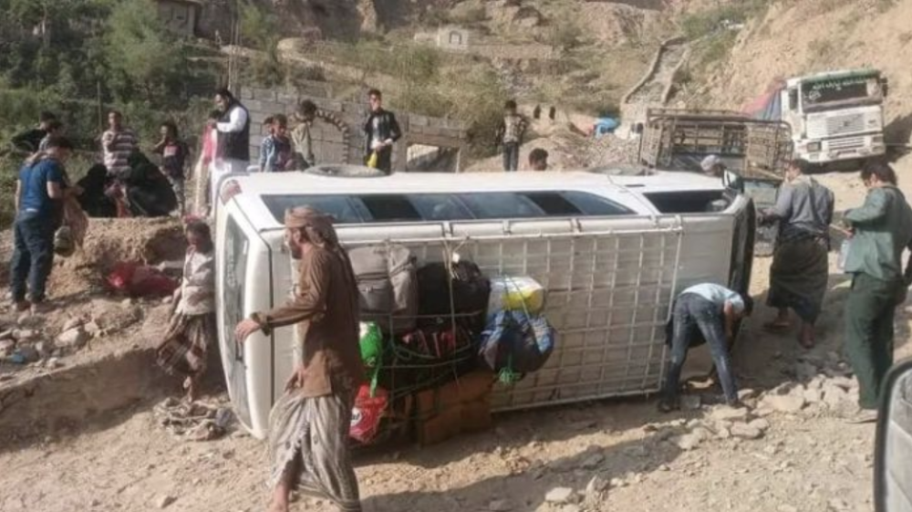 At least 14 casualties reported in tragic bus overturn in Yemen's Taiz