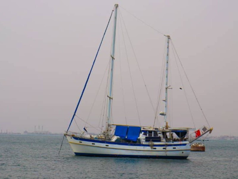 EU Naval Force "Atalanta" Rescues Disabled Yemeni Vessel East of Gulf of Aden