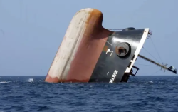 UK Urges Yemen's Houthis to Release Detained Crew of Sinking Vessel