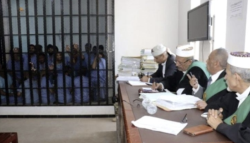 Houthi-Controlled Court in Sana’a Reserves Verdict in Espionage Case Involving 21 Yemenis